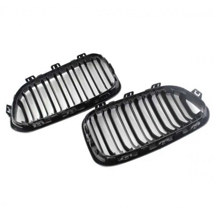М Бъбреци за BMW 1 серия F20,F21 черен гланц двойни М Бъбреци за BMW 1 серия F20,F21 черен гланц двойни